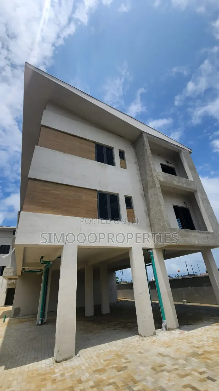 3bdrm Block of Flats in Lekki Scheme 11, Ajah for sale in Ajah
