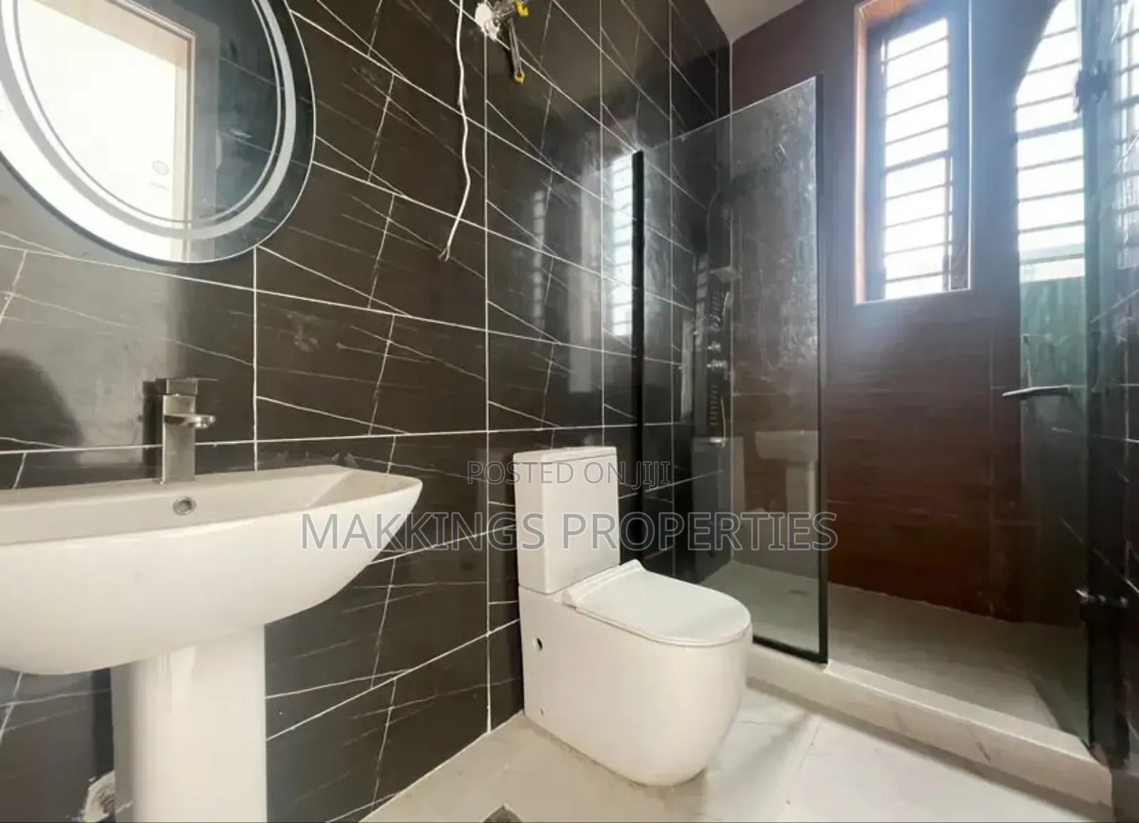 4bdrm Apartment in Ikota for rent in Ikota