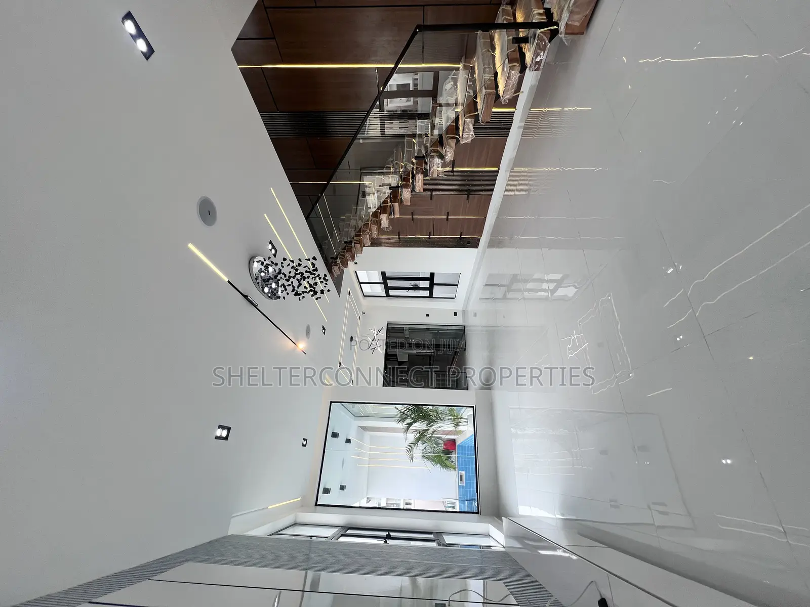 5bdrm Duplex in Ikota for sale in Ikota