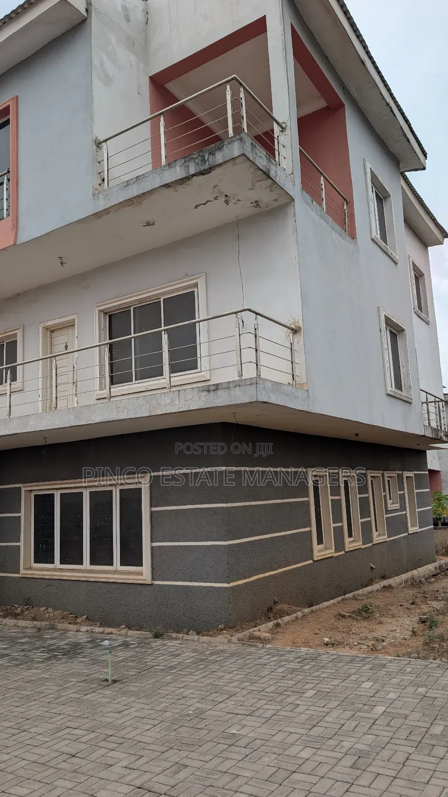 5bdrm Duplex in Hill View Estate, Mpape for sale in Mpape