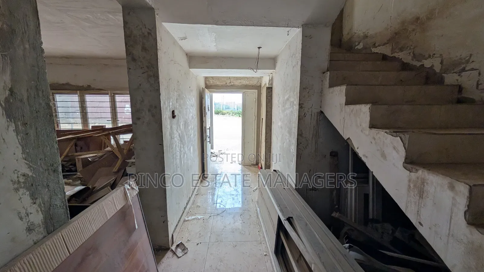 5bdrm Duplex in Hill View Estate, Mpape for sale in Mpape