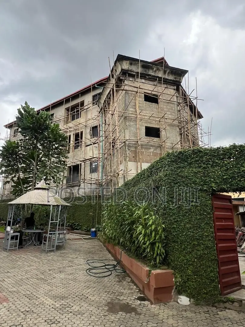 2bdrm Apartment in Adeniyi Jones for sale in Adeniyi Jones