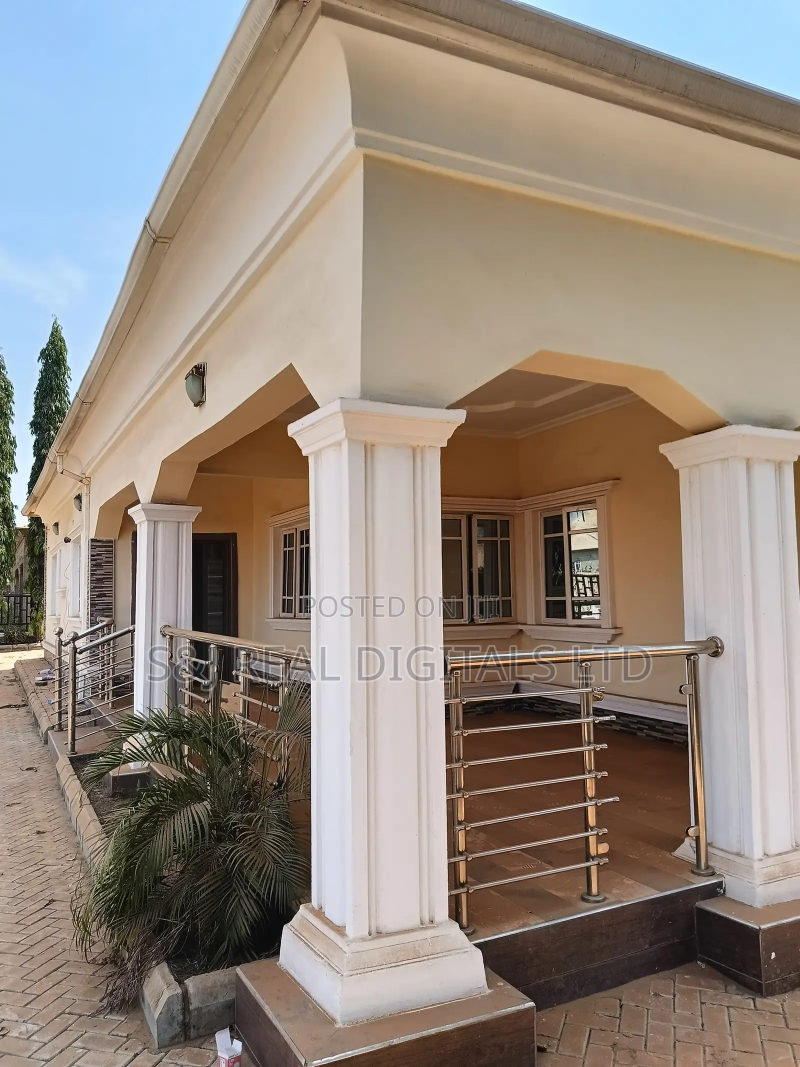 3bdrm Bungalow in FHA for sale in FHA