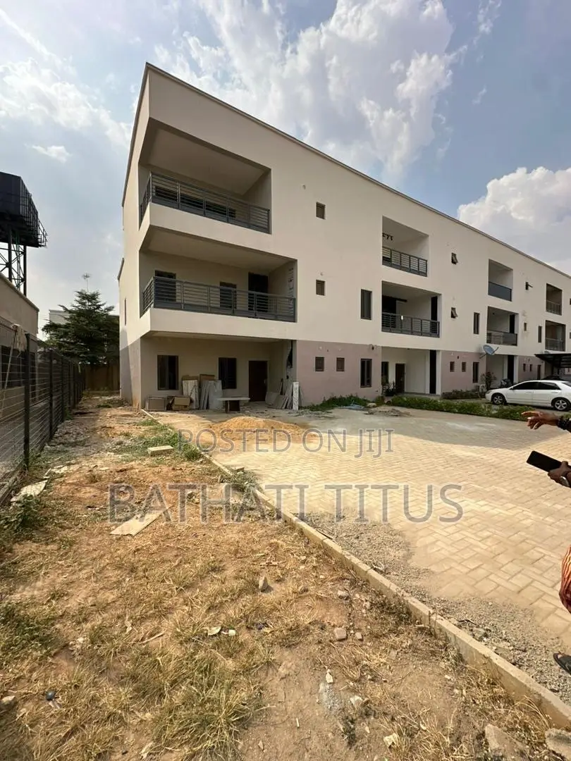 5bdrm Duplex in Kado for sale in Kado