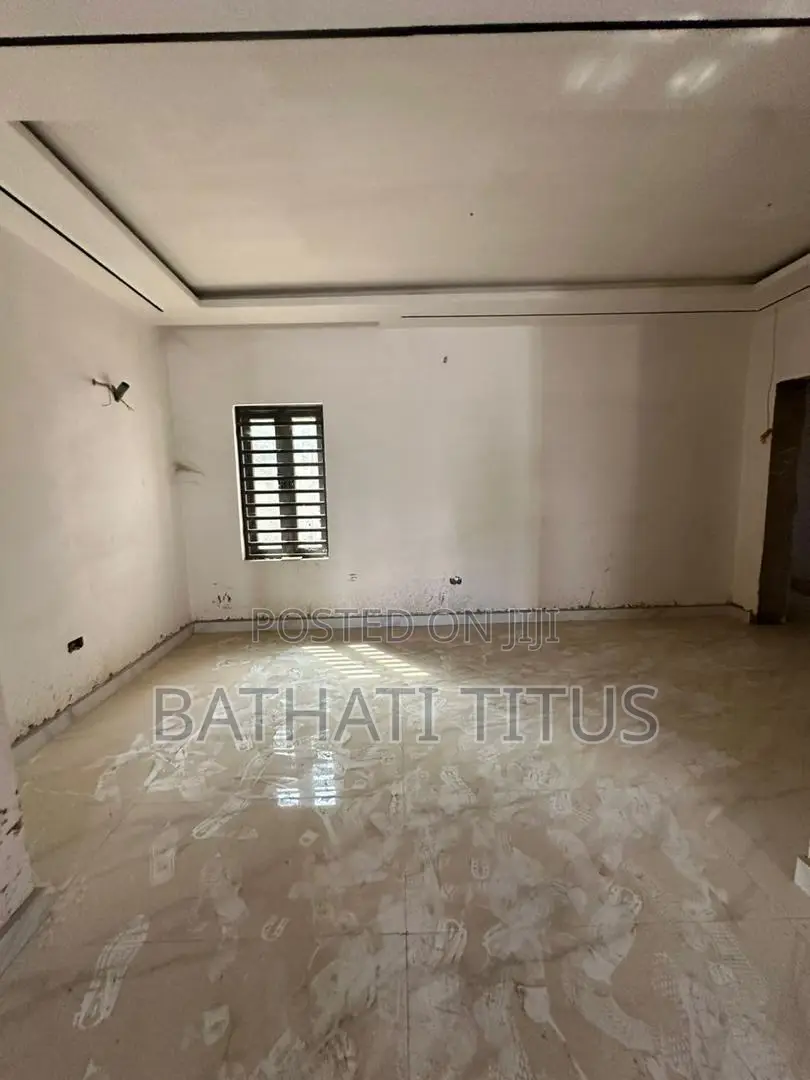 5bdrm Duplex in Kado for sale in Kado
