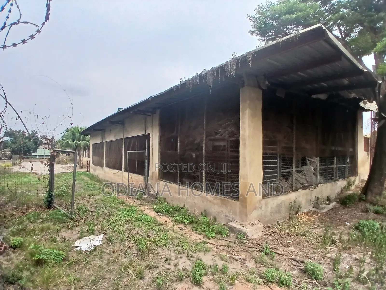 8110sqm Commercial / Industrial Land For Sale Along Podo Road, Ibadan. in Ibadan