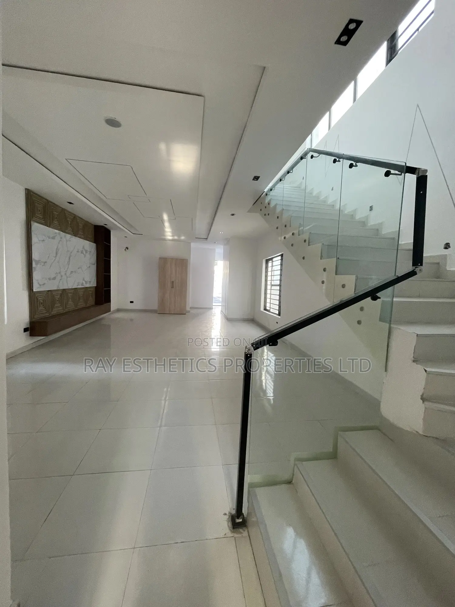 5bdrm Duplex in Harris Drive, Lagos State for sale in Lagos State