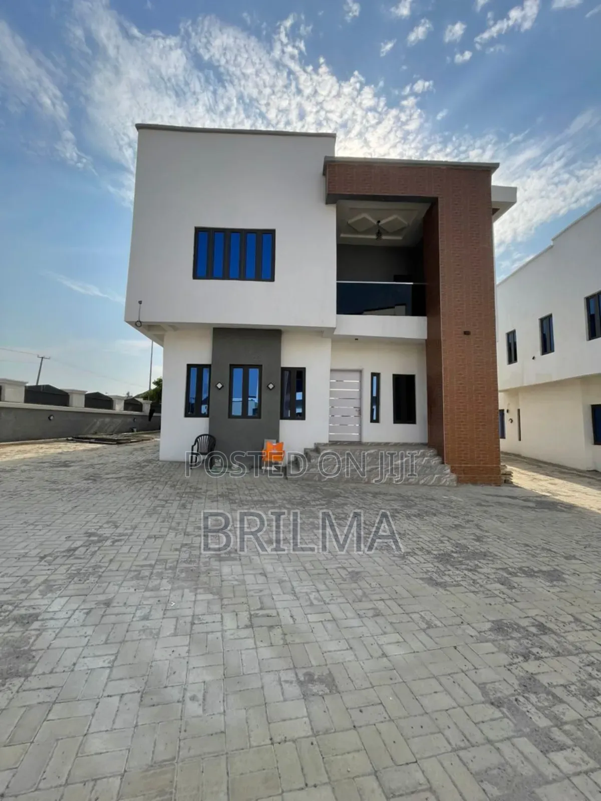 4 Bdrm Fully Detached Duplex In Guzape For Sale! in Guzape District