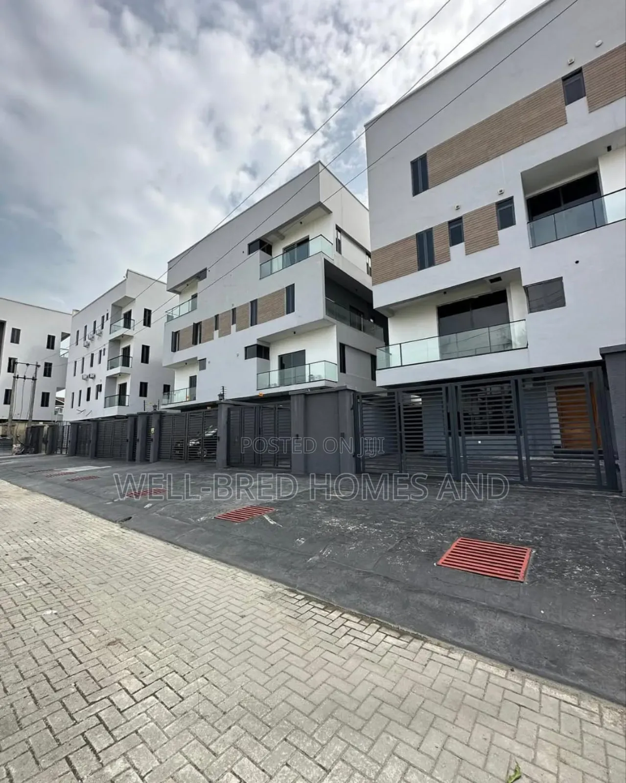 4bdrm Maisonette in Lekki Phase 1, for rent in Lekki Phase 1