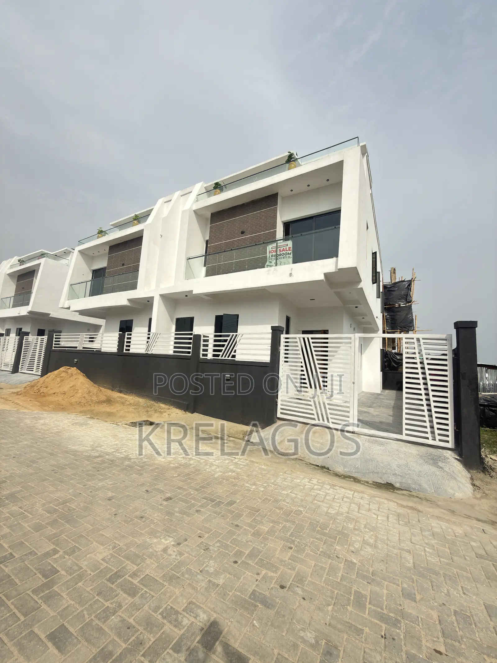 4bdrm Duplex in Abraham Adesanya Estate for sale in Abraham Adesanya Estate