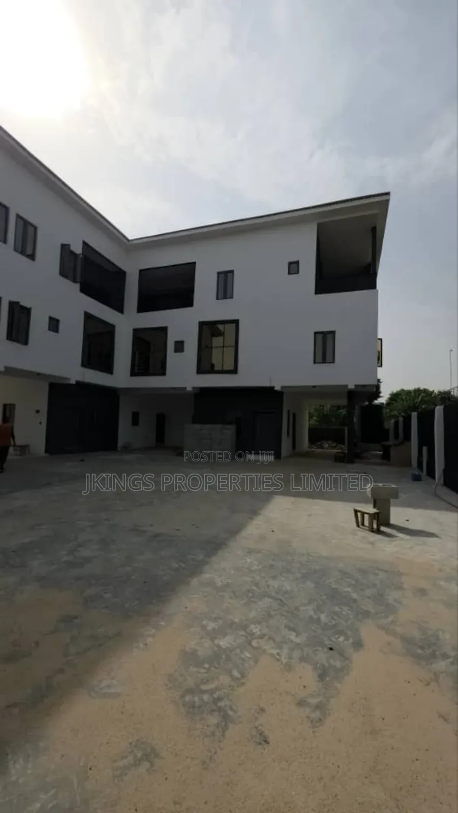 4bdrm Duplex in Omole Phase 1 for sale in Omole Phase 1