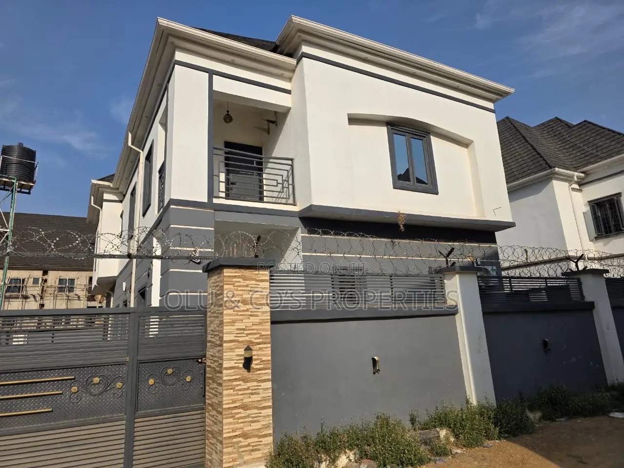 3bdrm Block of Flats in An Estate Behind, Lugbe District for rent in Lugbe District