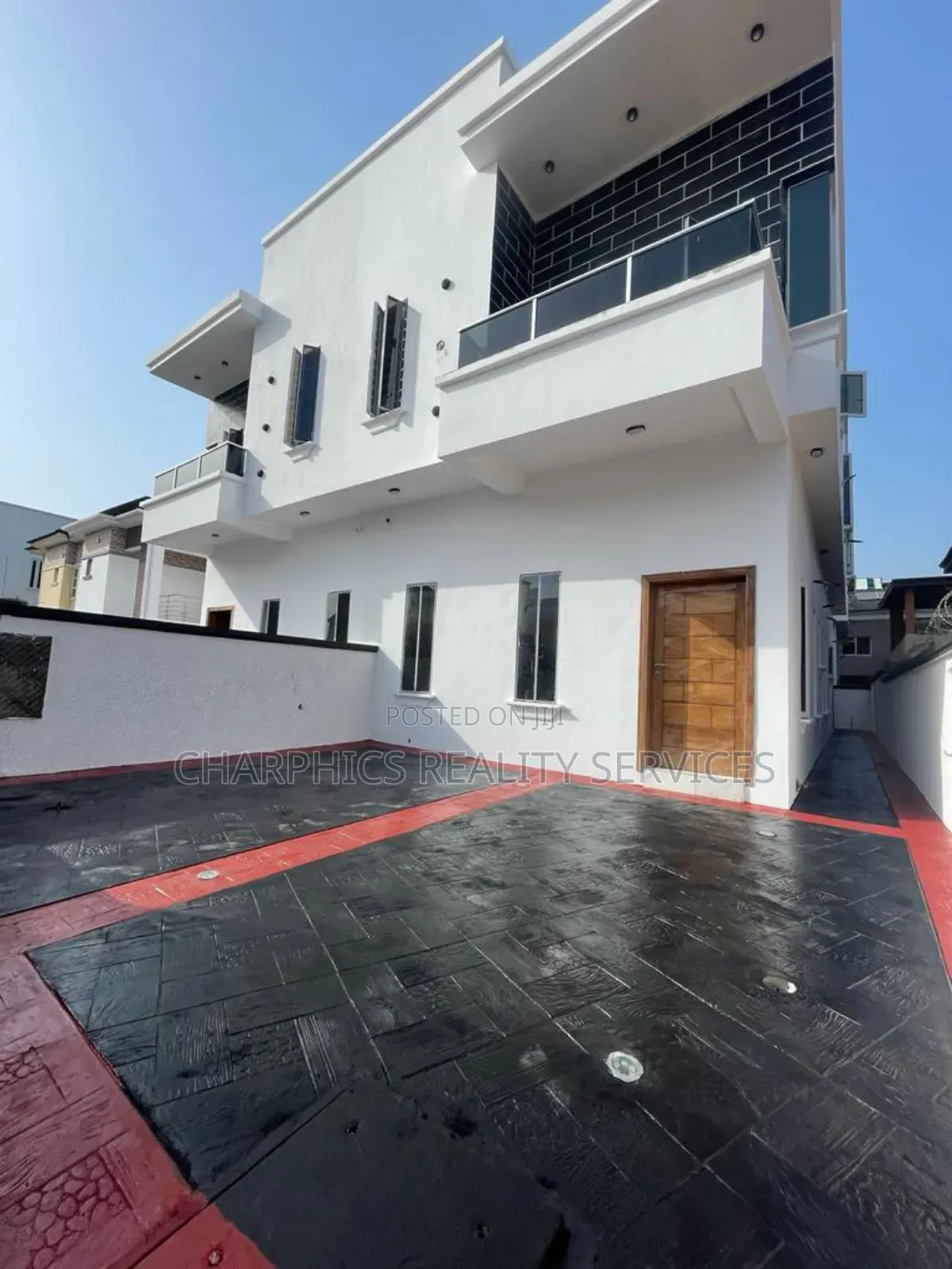 4bdrm Duplex in Agungi for sale in Agungi