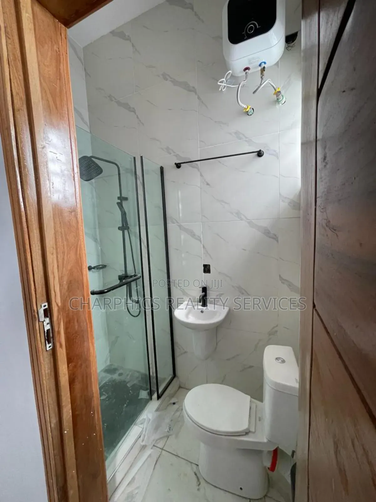 4bdrm Duplex in Agungi for sale in Agungi