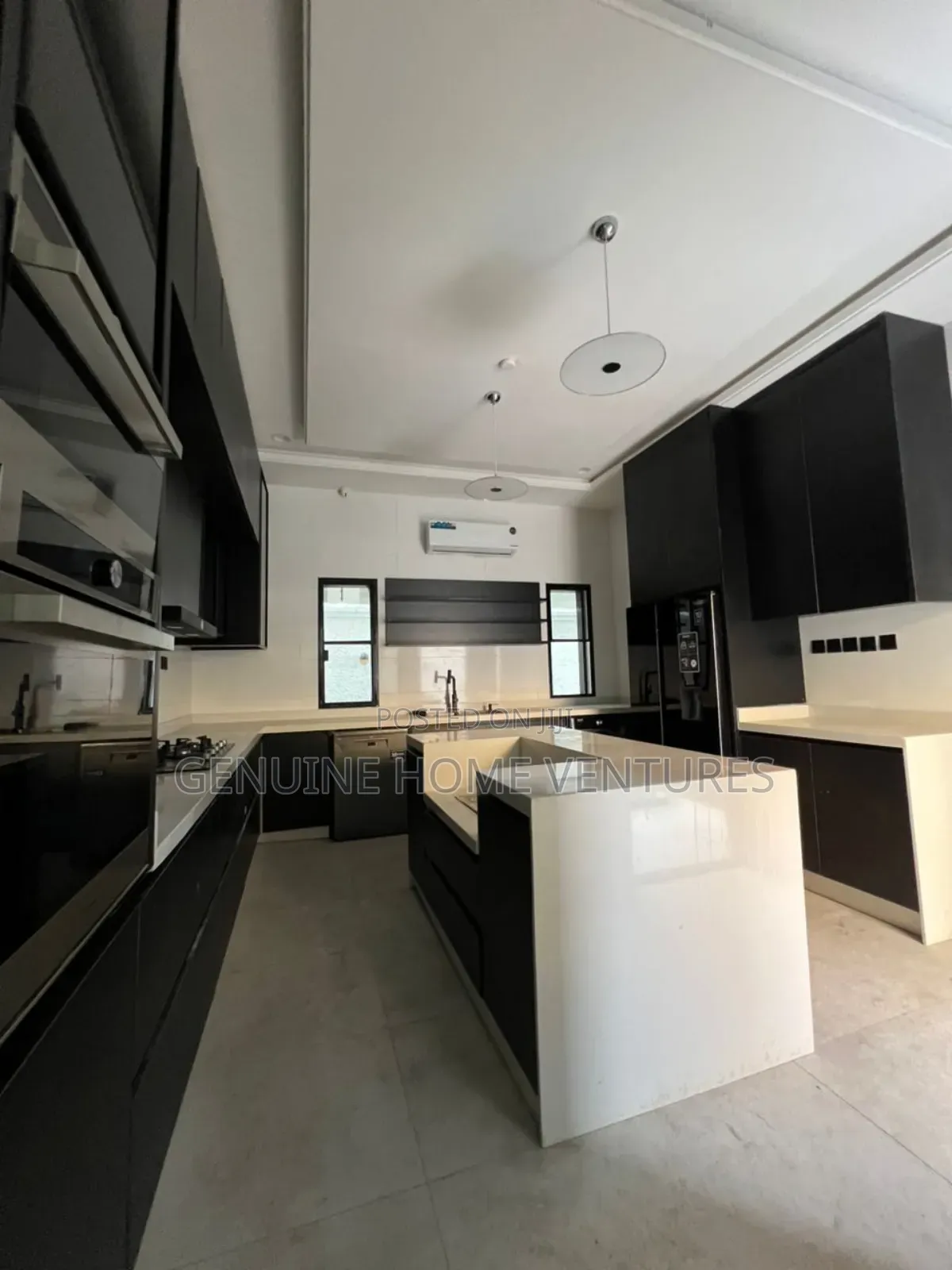 4bdrm Duplex in Lekki Phase 1 for sale in Lekki Phase 1