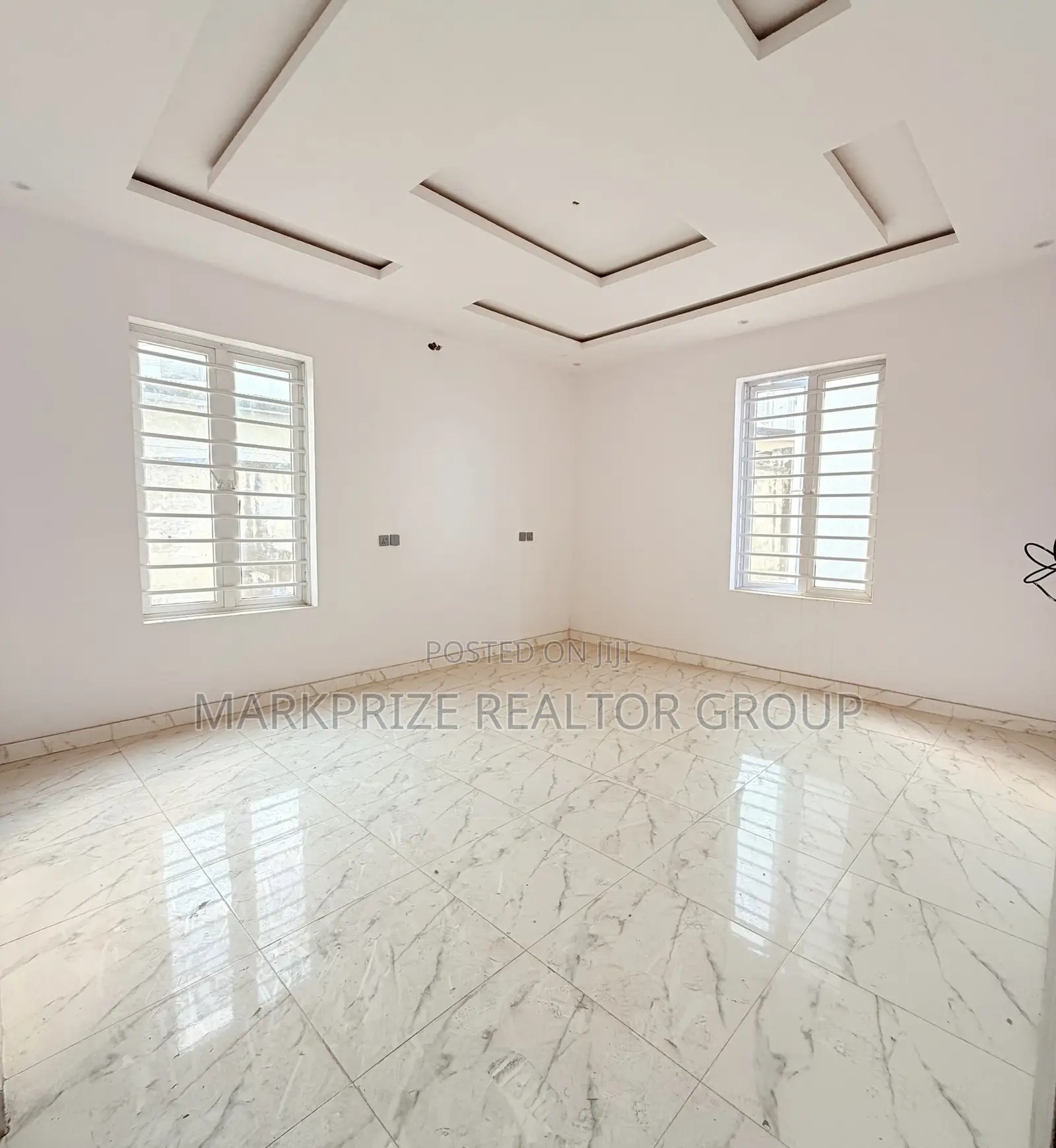 4bdrm Duplex in Opebi Ikeja Lagos for sale in Opebi