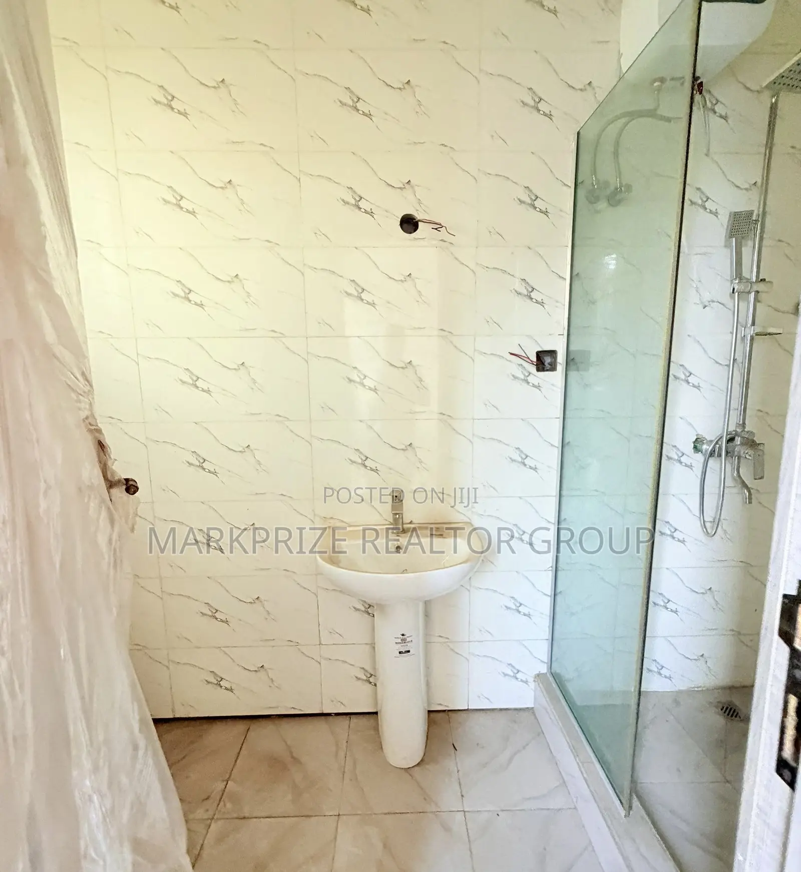 4bdrm Duplex in Opebi Ikeja Lagos for sale in Opebi