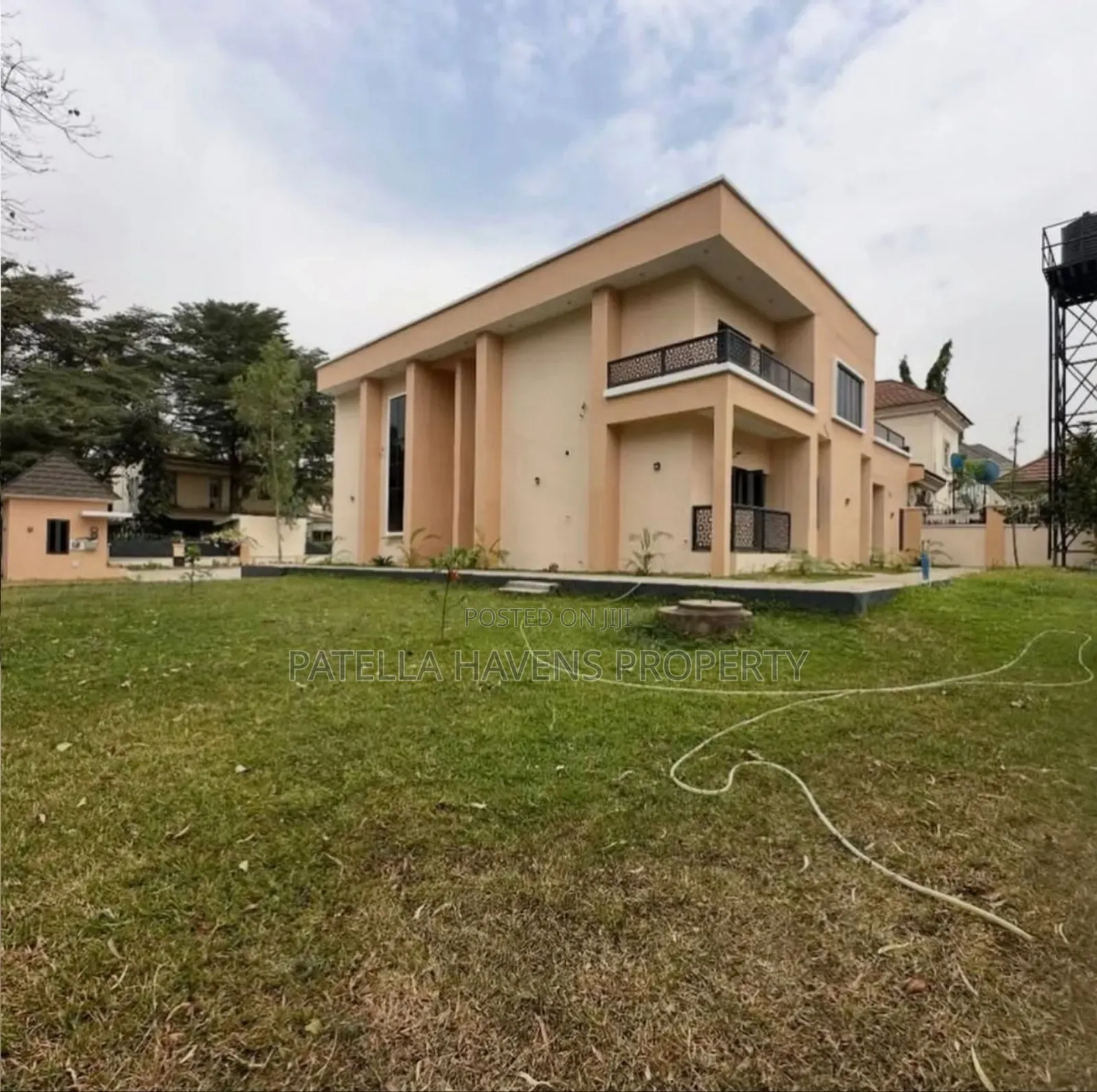 5bdrm Duplex in Apo District for sale in Apo District