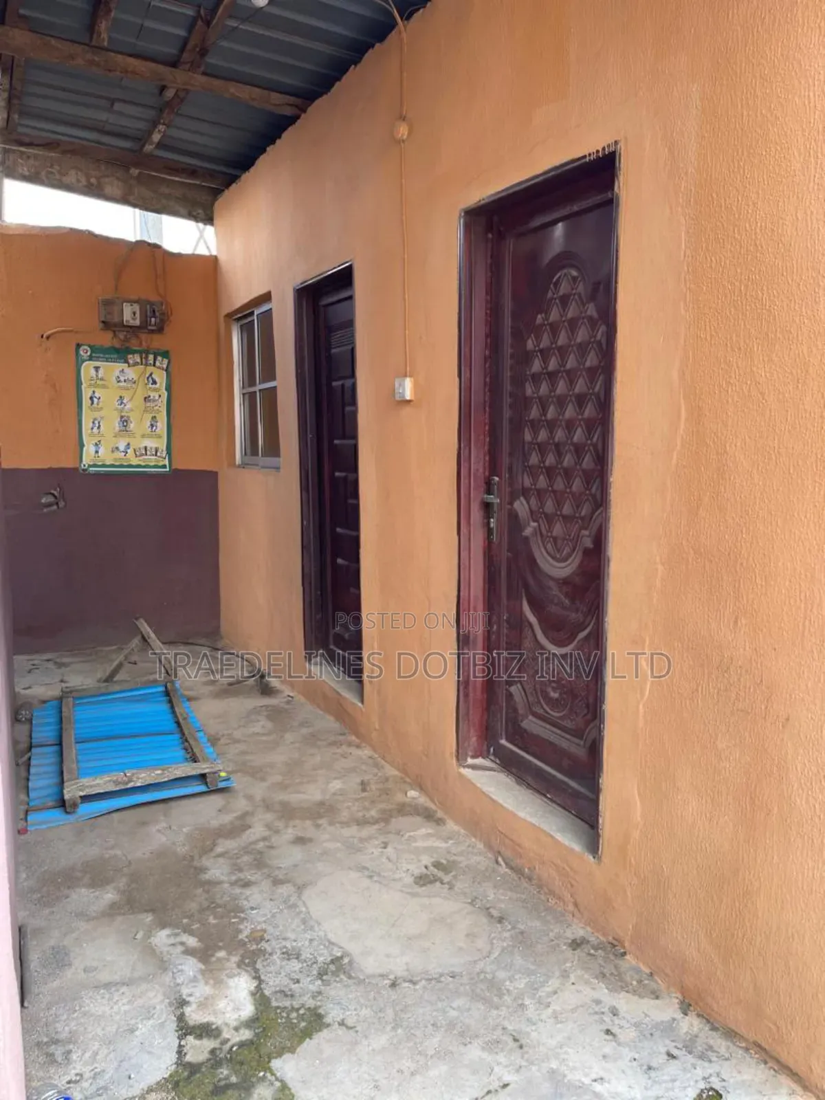 10bdrm Bungalow in Ikola, Abule Egba for sale in Abule Egba