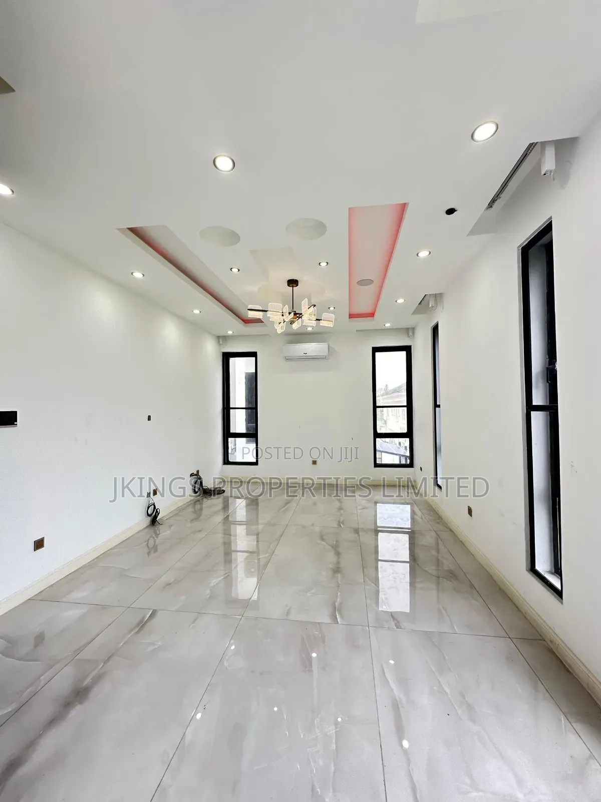 4bdrm Duplex in Medina Estate for sale in Medina