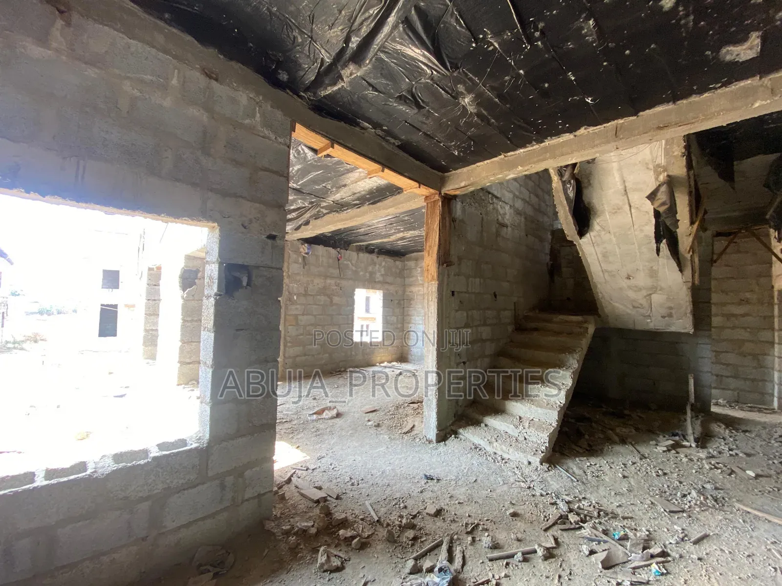 4bdrm Duplex in In A Secured Estate, Life Camp for sale in Life Camp
