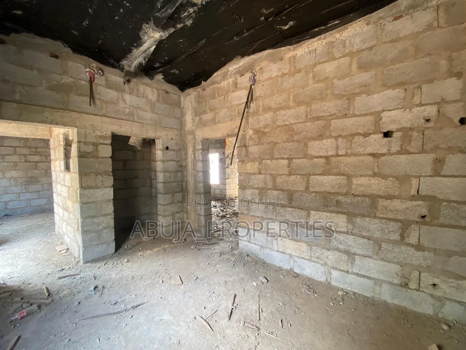 4bdrm Duplex in In A Secured Estate, Life Camp for sale in Life Camp