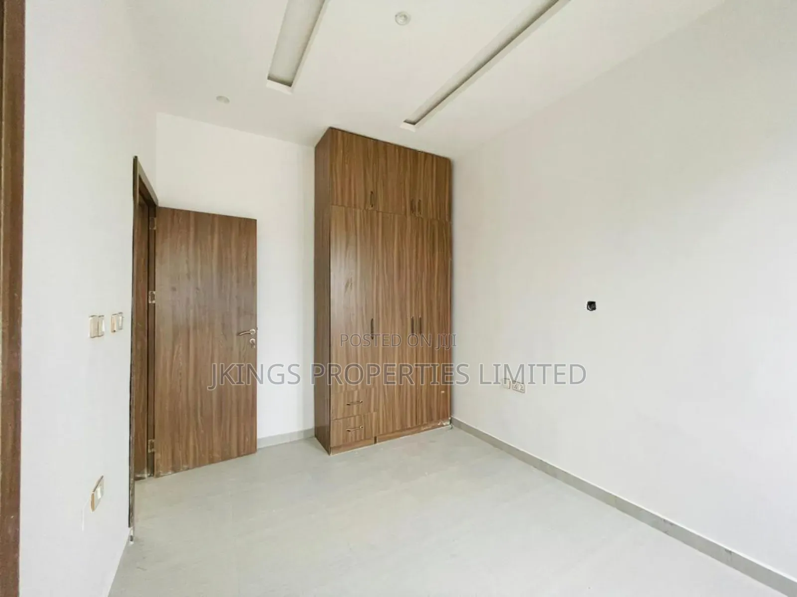 5bdrm Duplex in Akora Estate, Adeniyi Jones for sale in Adeniyi Jones