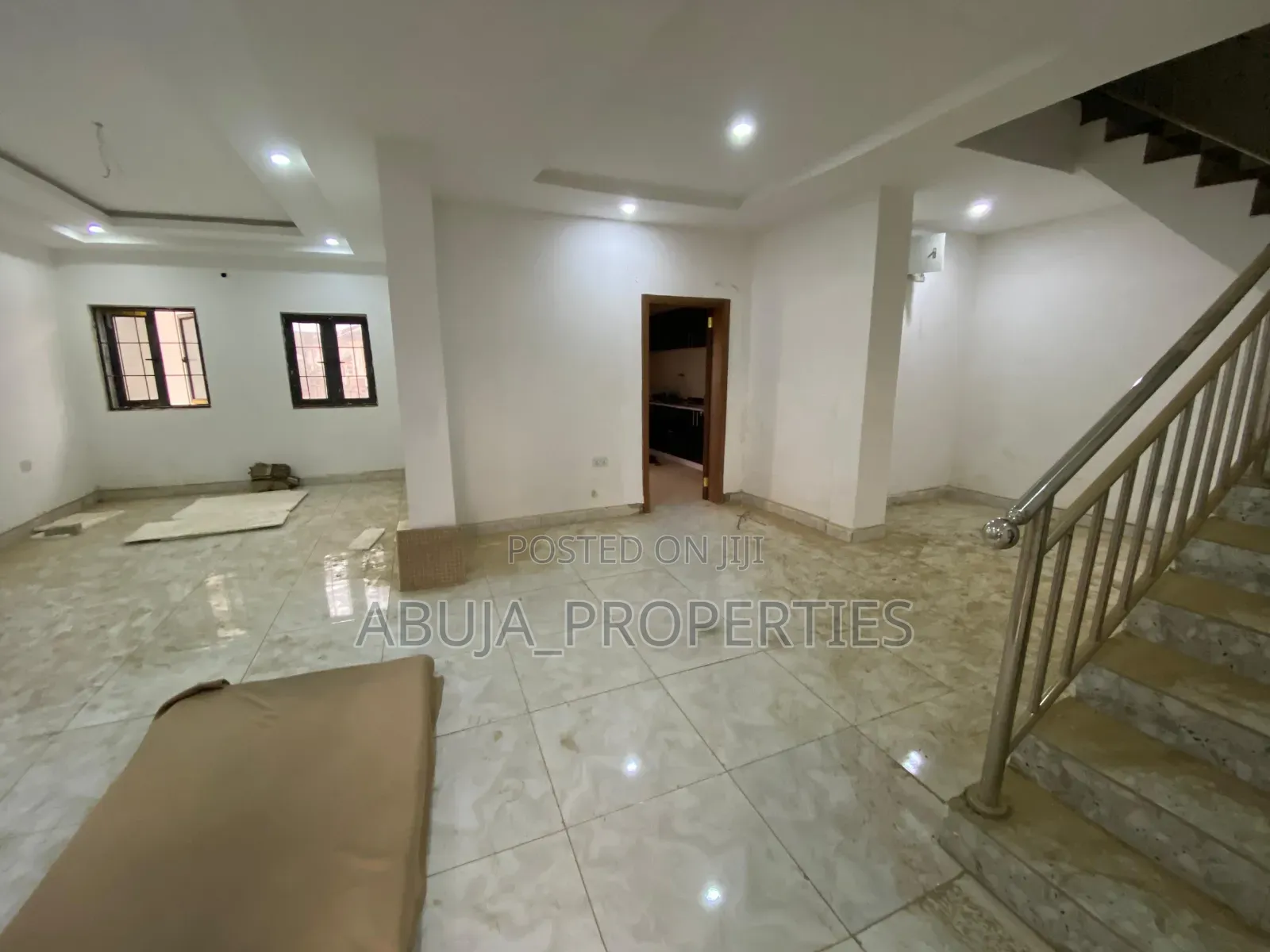 4bdrm Duplex in Mabushi for sale in Mabushi