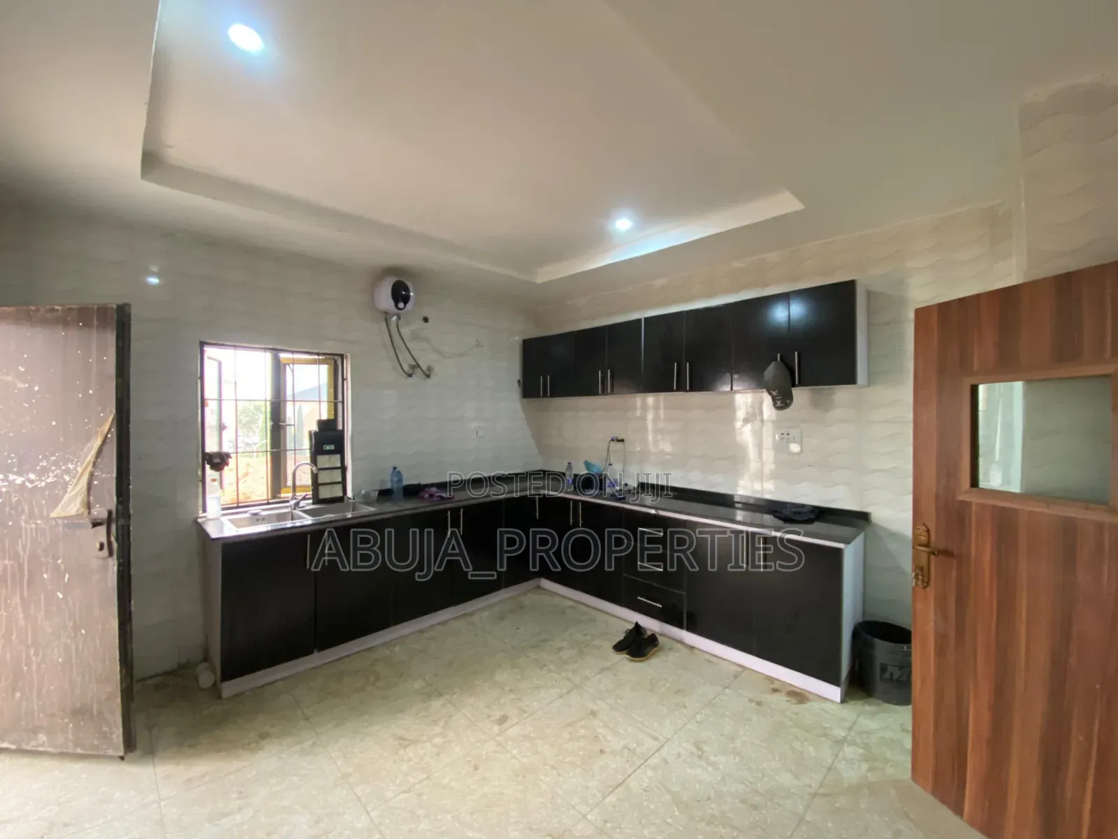 4bdrm Duplex in Mabushi for sale in Mabushi