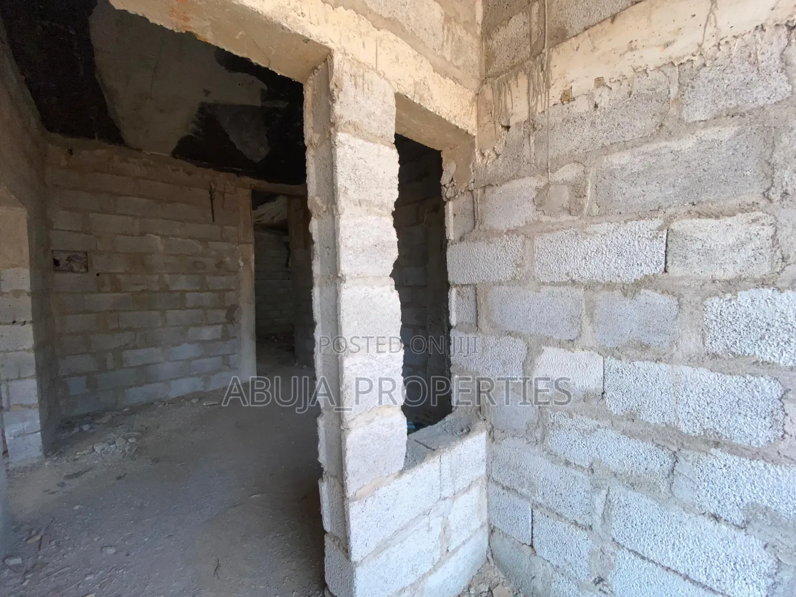 5bdrm Duplex in In A Secured Estate, Life Camp for sale in Life Camp