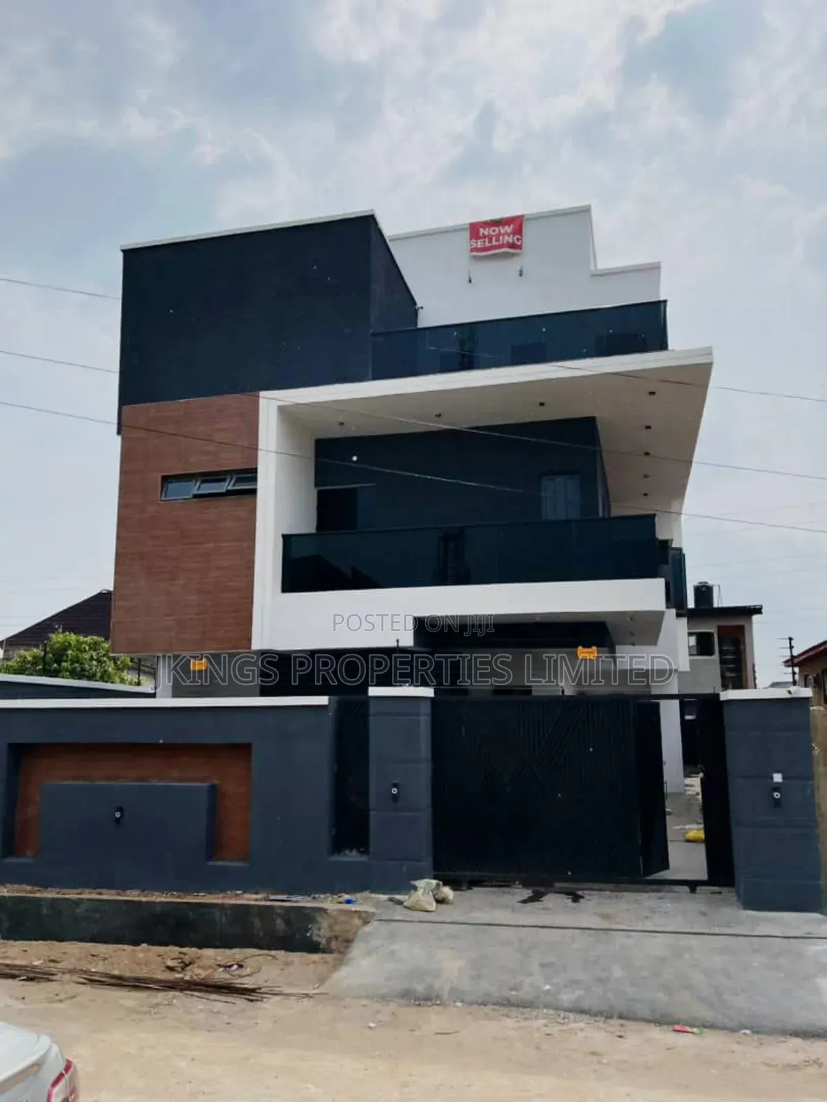 5bdrm Duplex in Magodo Phase 1 for sale in Magodo Isheri