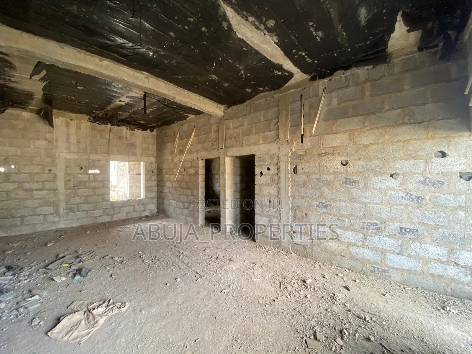 3bdrm Apartment in In A Secured Estate, Life Camp for sale in Life Camp