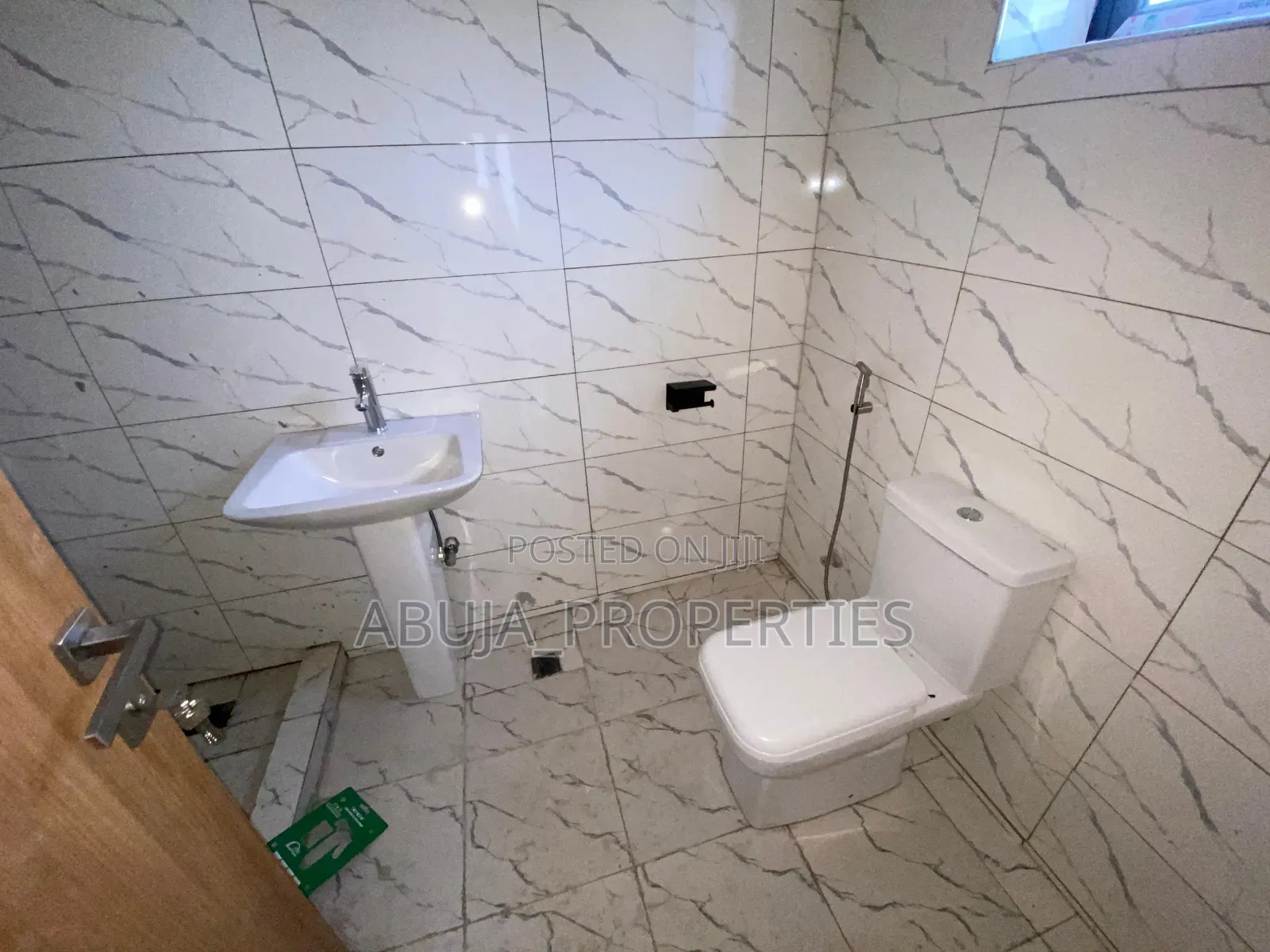3bdrm Apartment in In A Secured Estate, Life Camp for sale in Life Camp