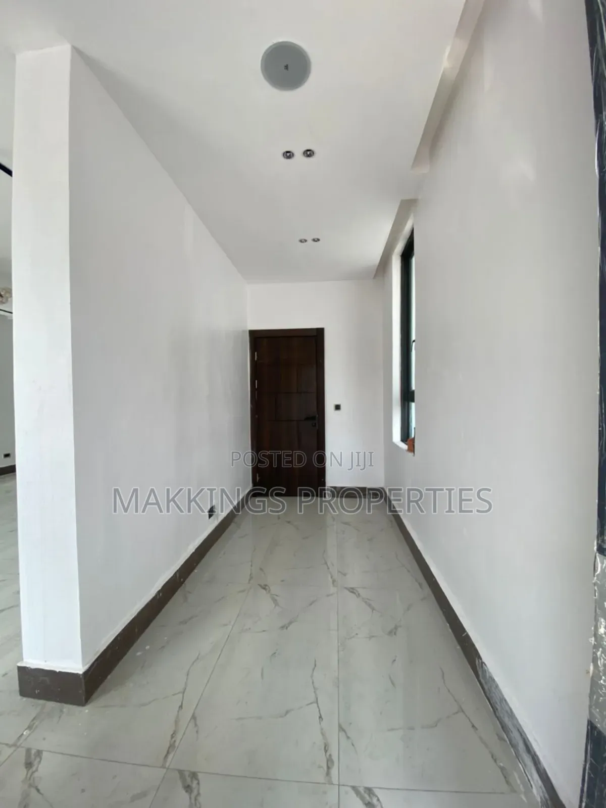 5bdrm Duplex in Lekki Phase 1 for sale in Lekki Phase 1