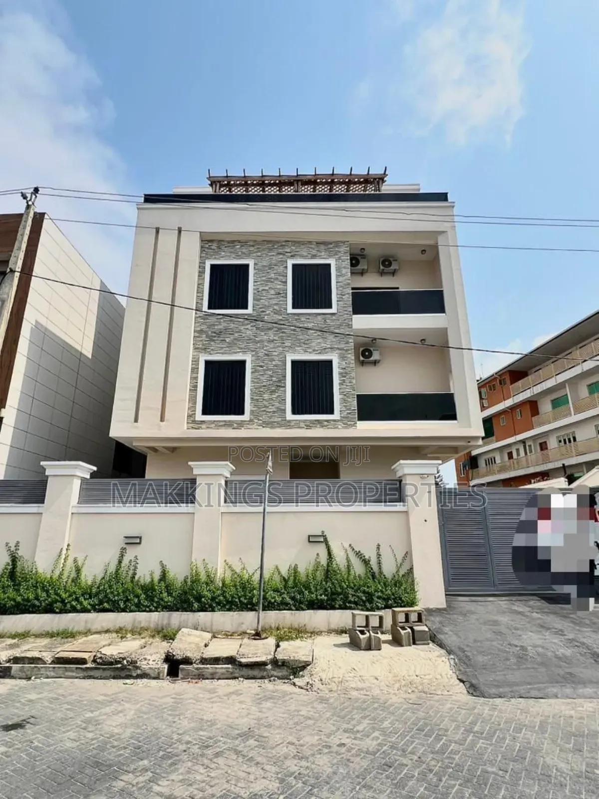 5bdrm Duplex in Lekki Phase 1 for sale in Lekki Phase 1
