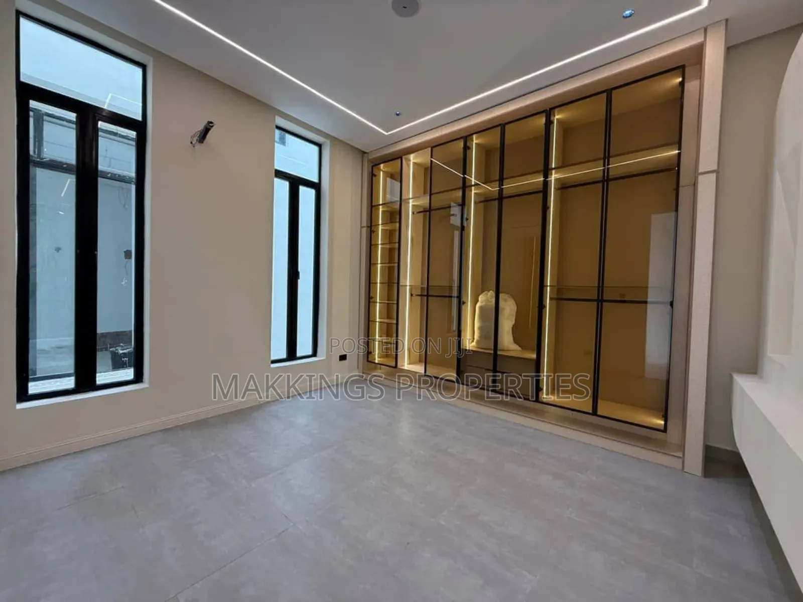 5bdrm Duplex in Lekki Phase 1 for sale in Lekki Phase 1