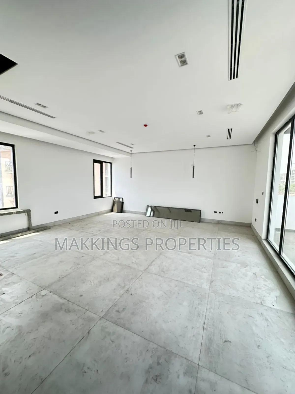 5bdrm Duplex in Banana Island for sale in Banana Island