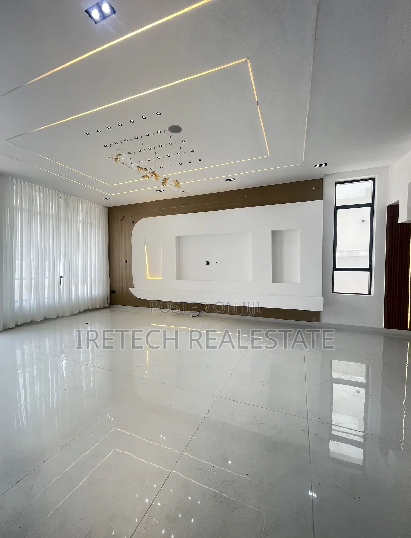 4bdrm Duplex in Chevron Secured for sale in Chevron