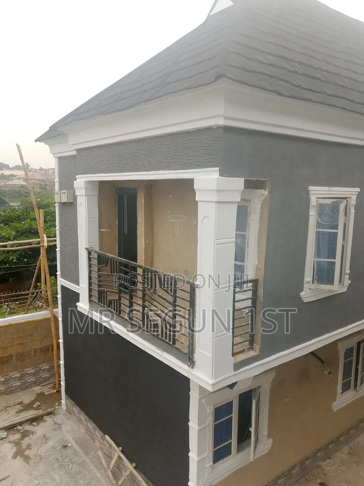 3bdrm Duplex in Banuso Estate Off for rent in Akala Express