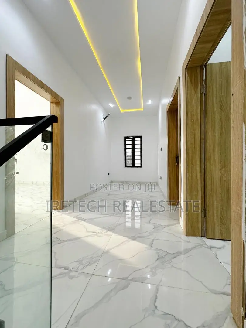 3bdrm Townhouse/Terrace in Ikota Gra for sale in Ikota
