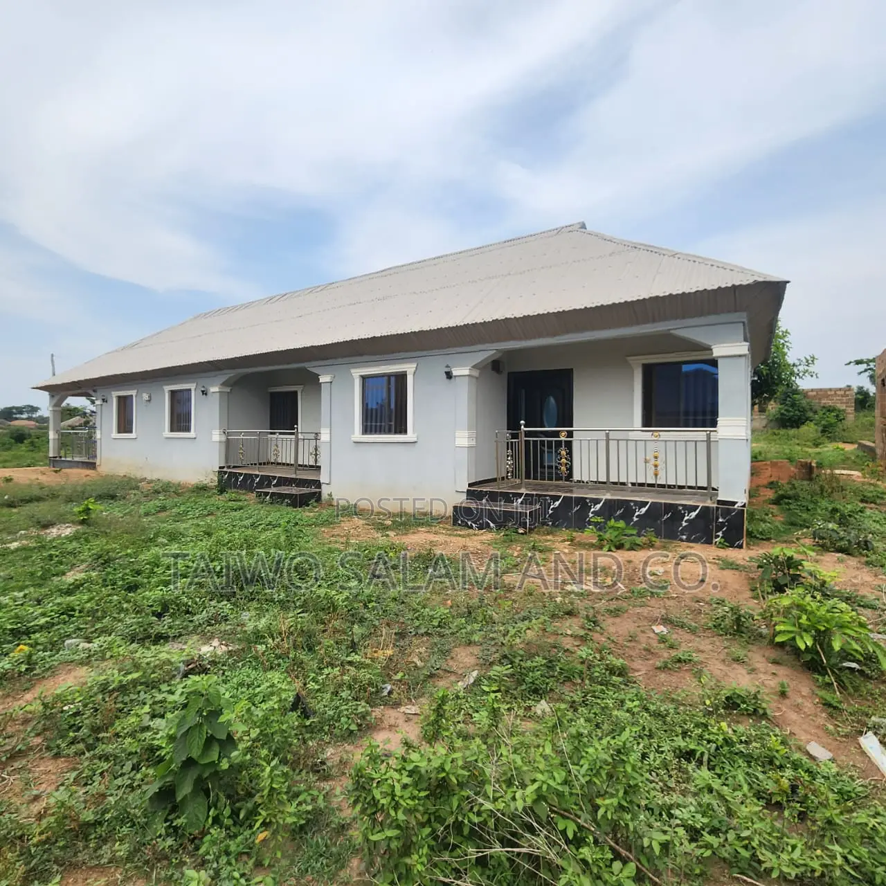 Mini Flat in Alabata, Moniya for sale in Moniya