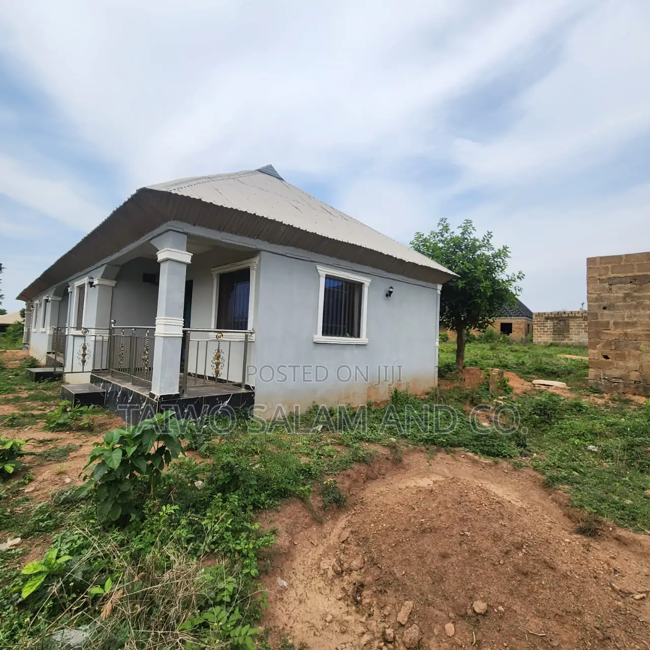 Mini Flat in Alabata, Moniya for sale in Moniya