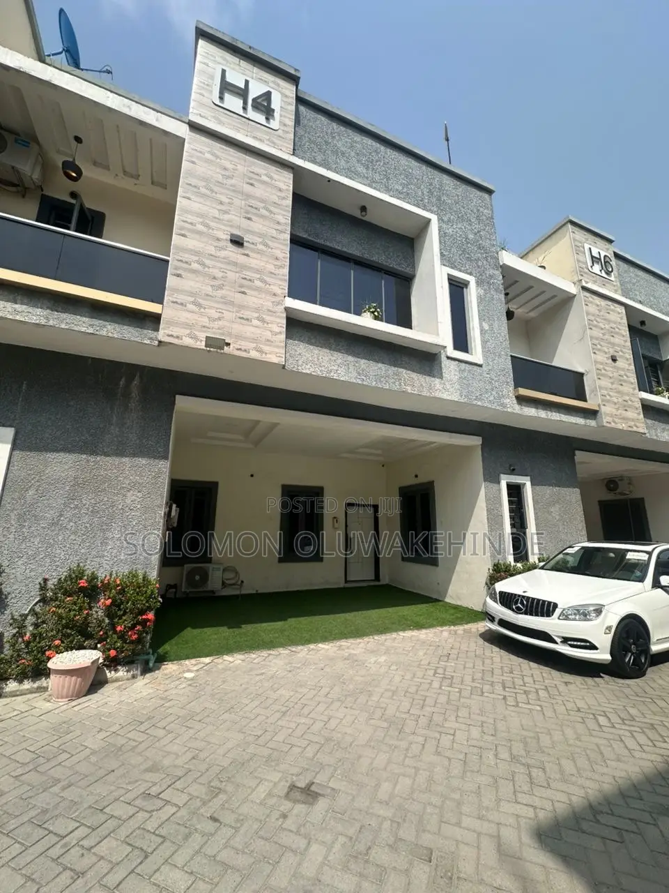 4bdrm Duplex in Ikota for sale in Ikota