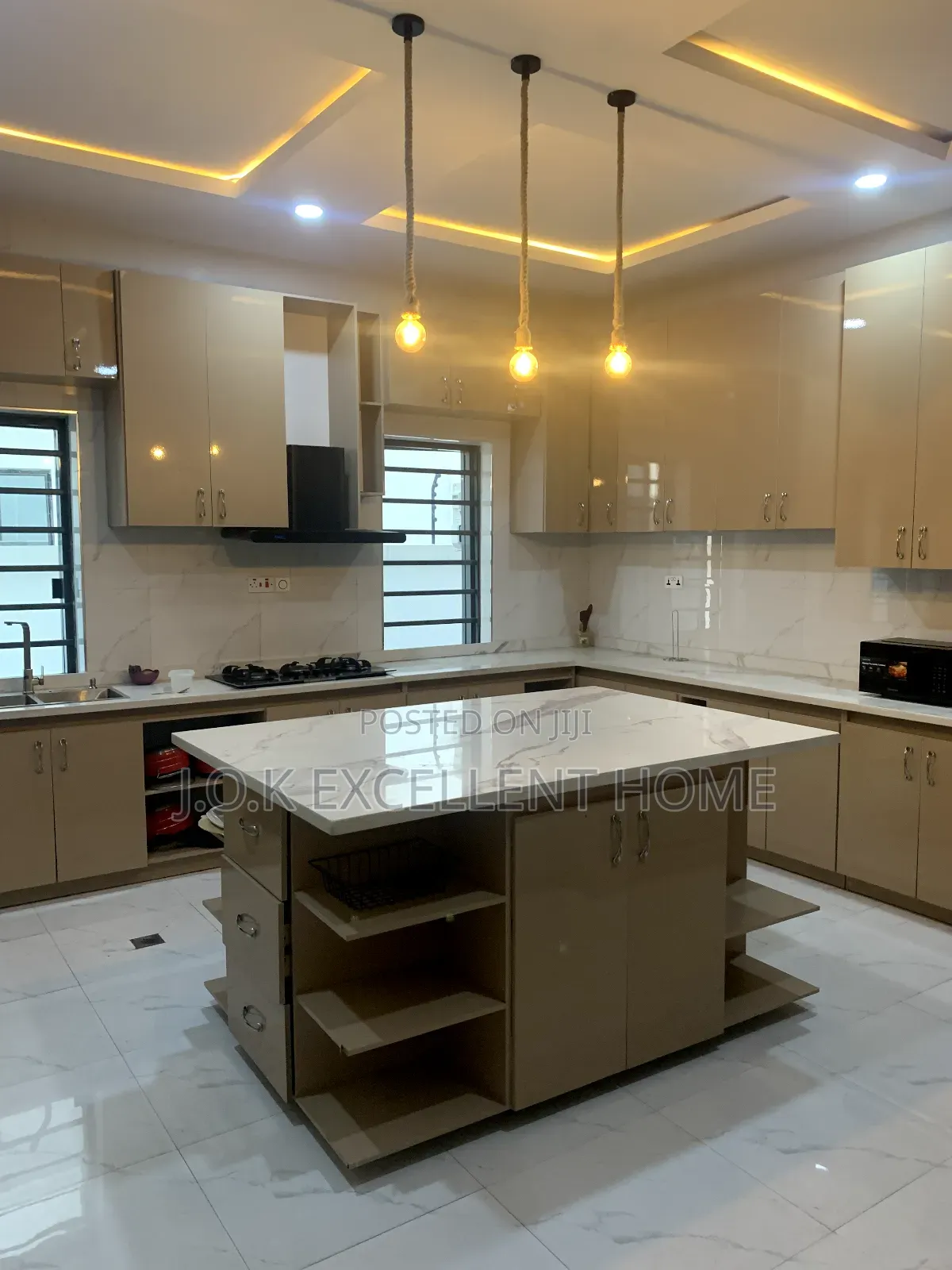 Furnished 5bdrm Duplex in Omole Phase 1 for sale in Omole Phase 1