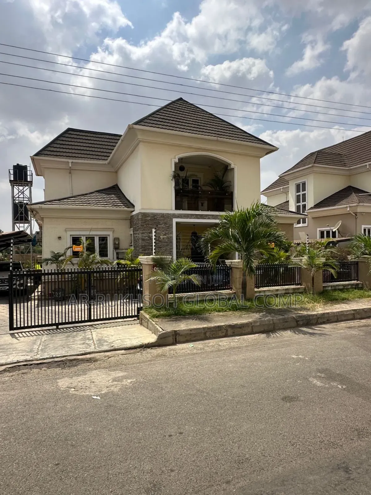 4bdrm Duplex in River Park Estate, FHA for sale in FHA