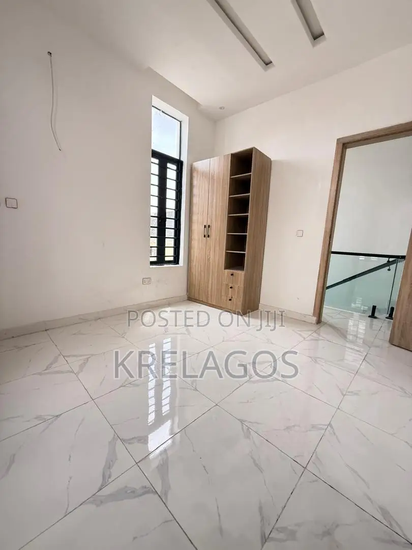 4bdrm Duplex in Sangotedo for sale in Sangotedo