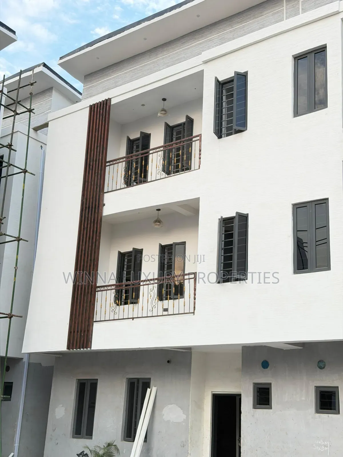 4bdrm Townhouse/Terrace in Utako for sale in Utako
