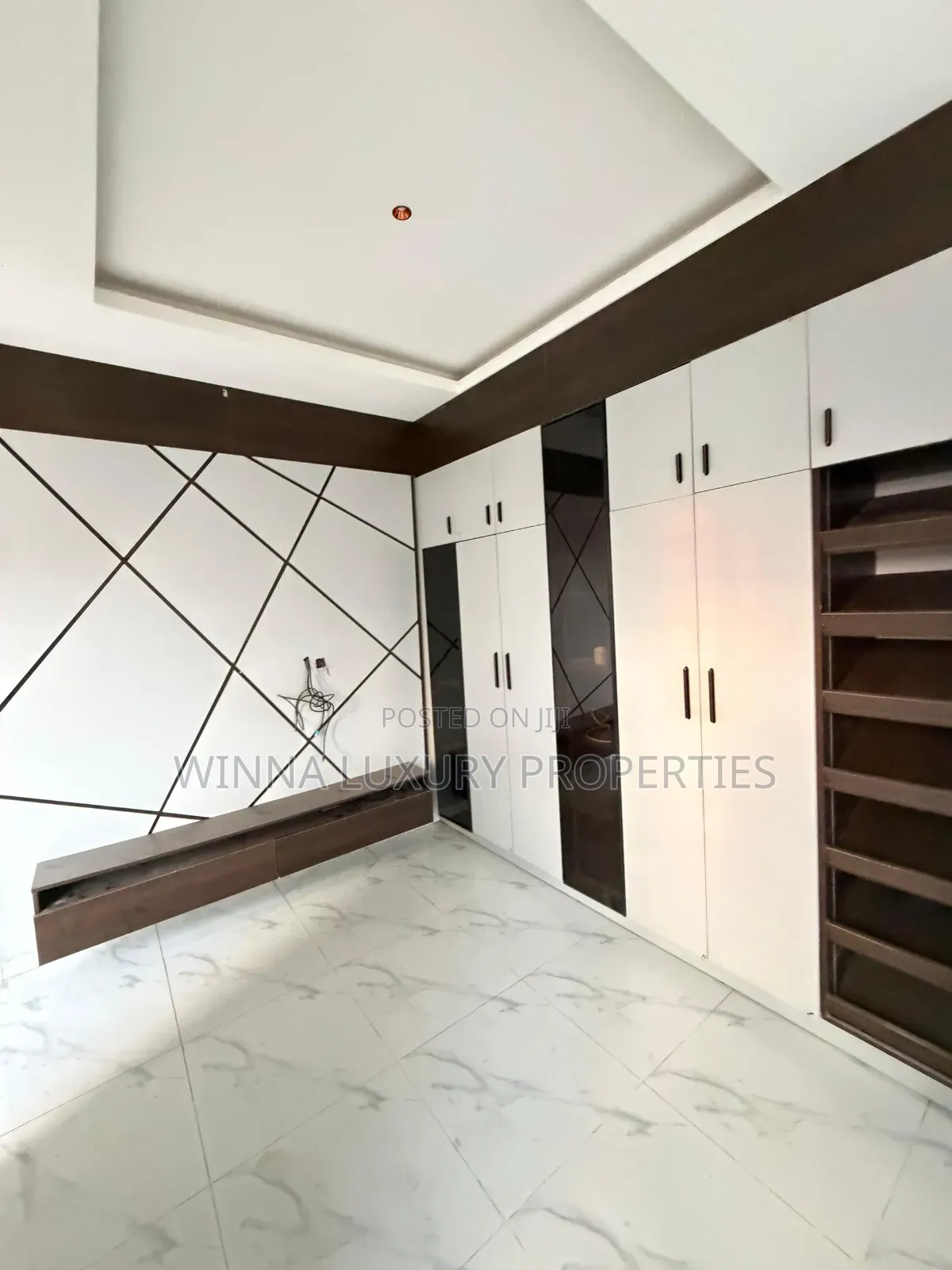 4bdrm Townhouse/Terrace in Utako for sale in Utako