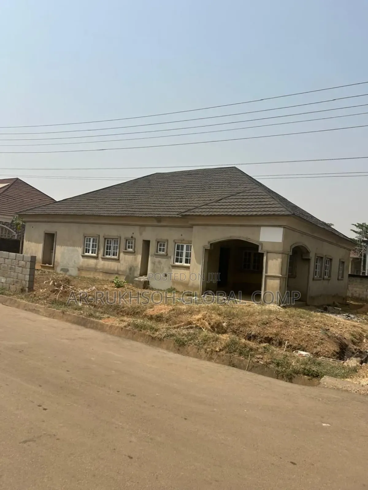 5bdrm Bungalow in Estate Opposite, Dakwo District for sale in Dakwo District