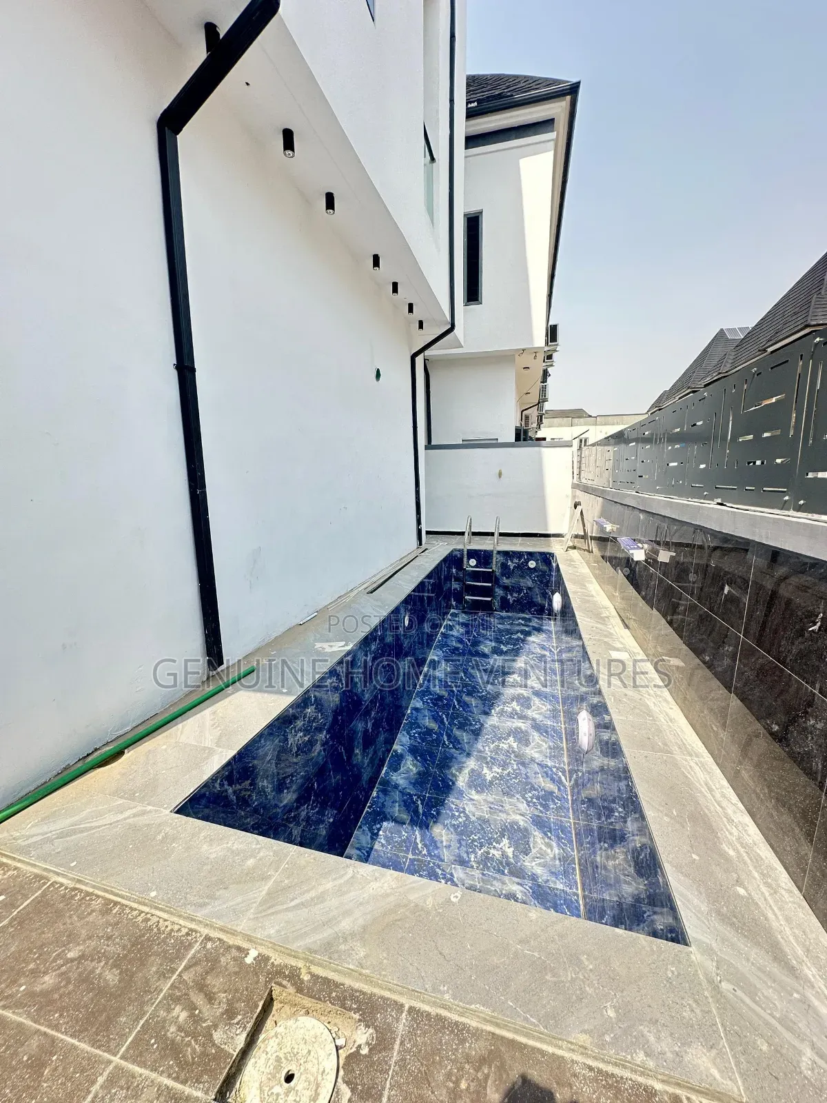 5bdrm Duplex in Lekki County Estate, Ikota for sale in Ikota